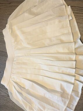 lululemon athletica White Pleated Skater Skirt